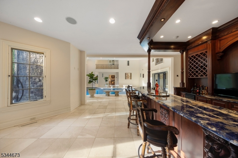 105 Chestnut Ridge Rd