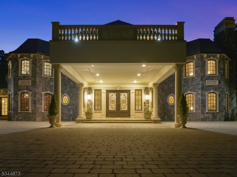 105 Chestnut Ridge Rd