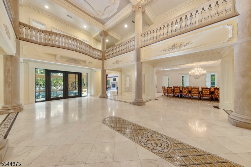 105 Chestnut Ridge Rd