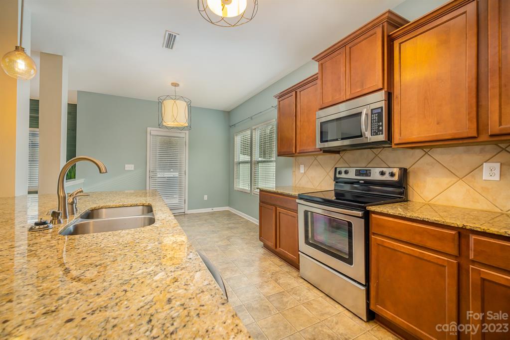 3104 Lemongrass Lane