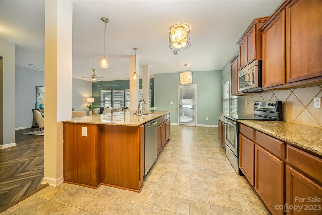 3104 Lemongrass Lane