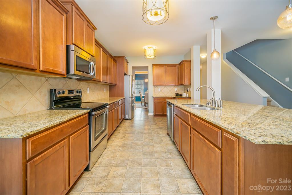 3104 Lemongrass Lane