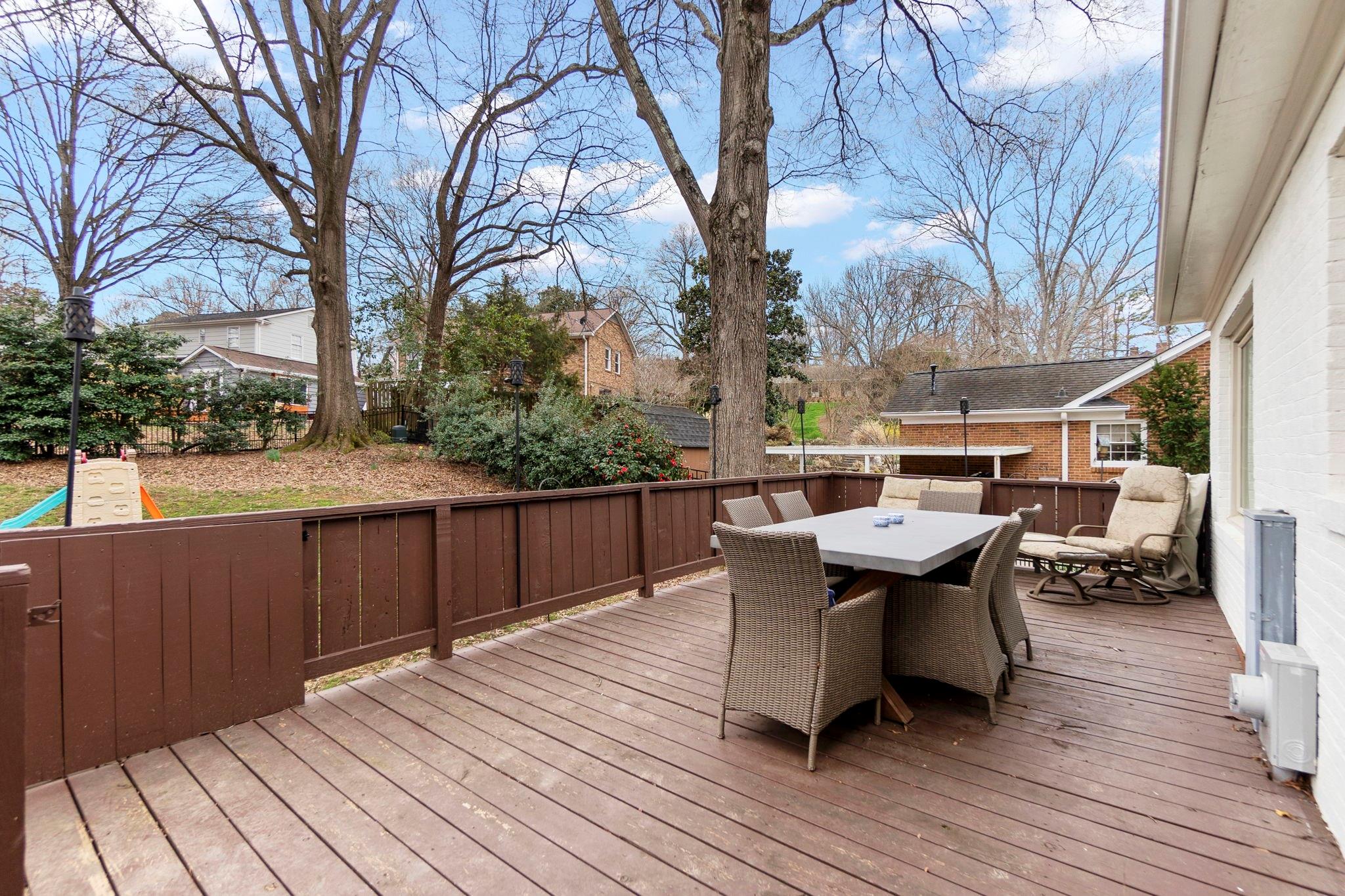 3908 Riverbend Road