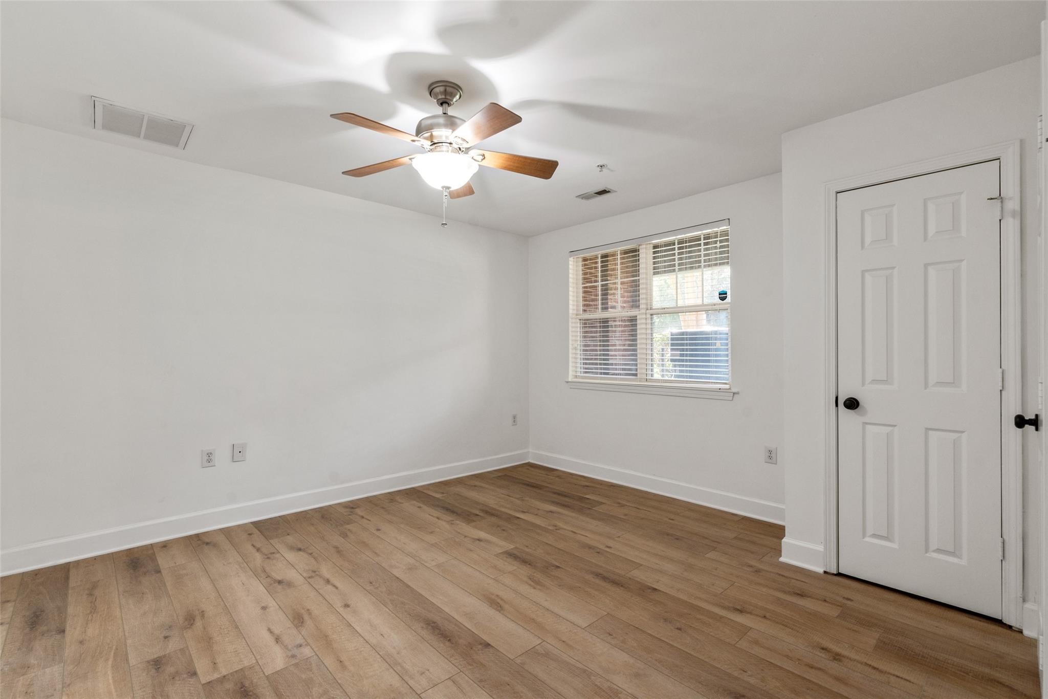 14230 Richmond Park Avenue