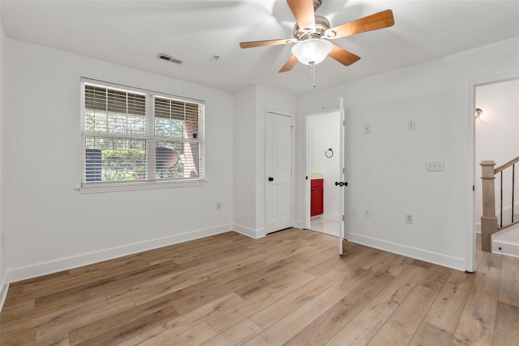 14230 Richmond Park Avenue