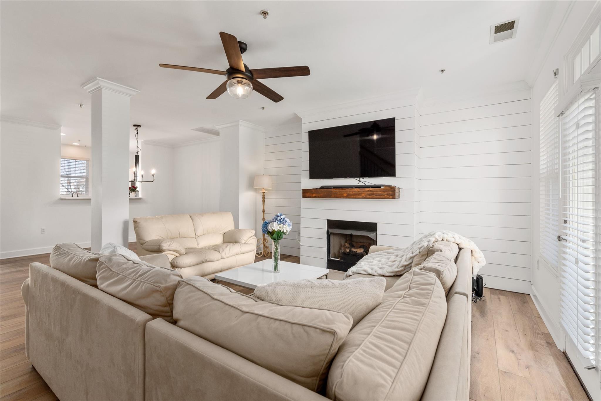 14230 Richmond Park Avenue