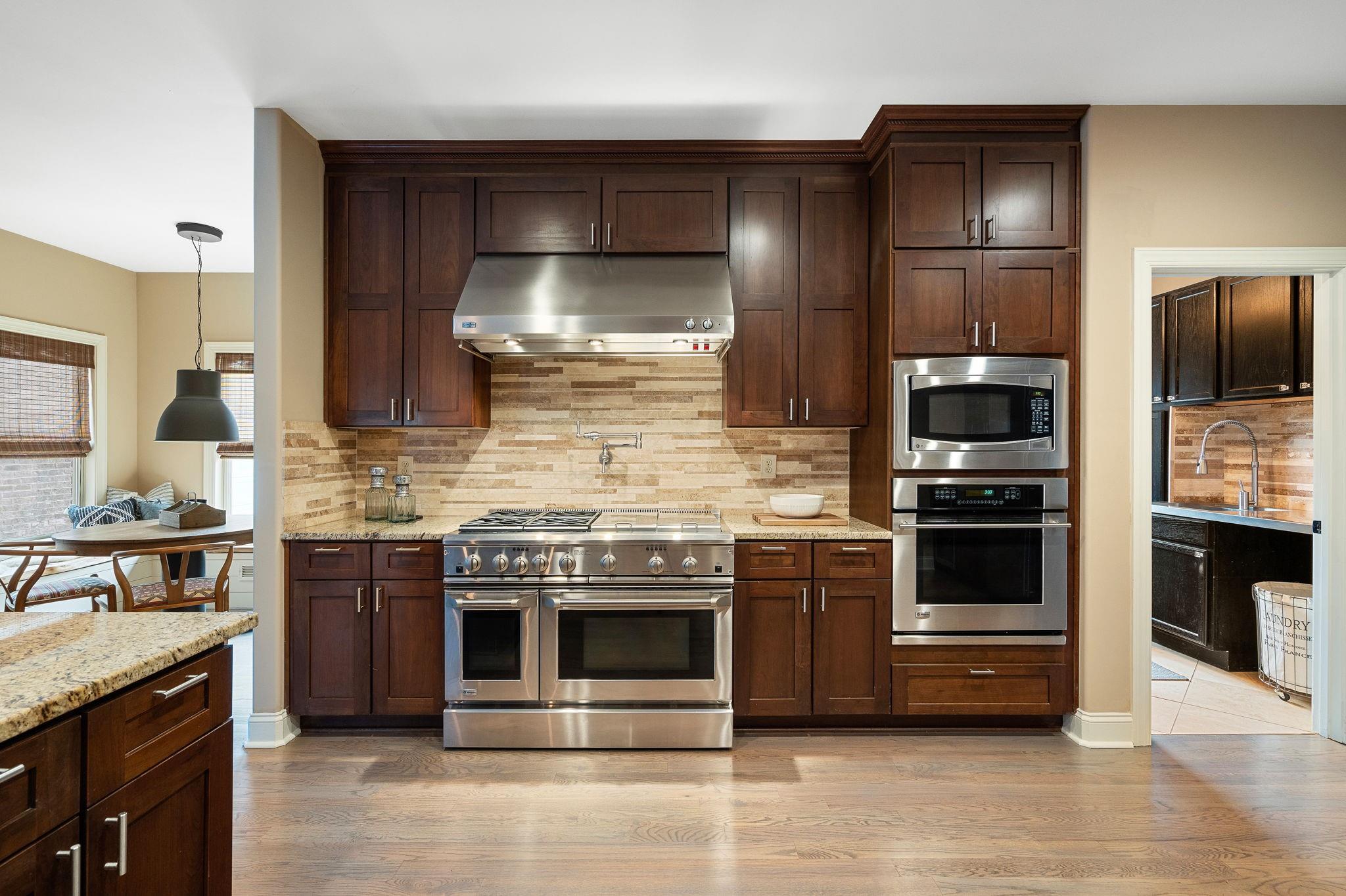 1070 Ridgeview Court