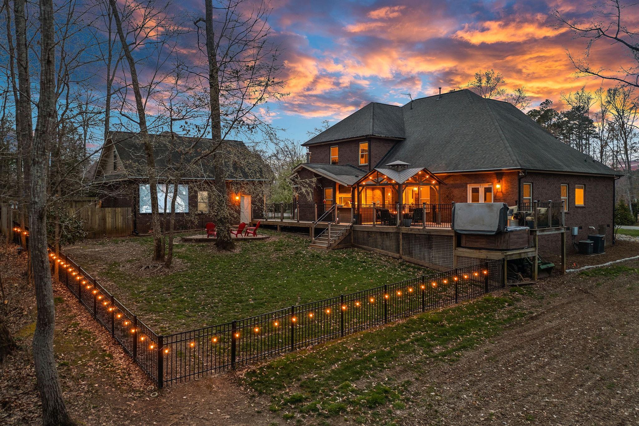 1070 Ridgeview Court