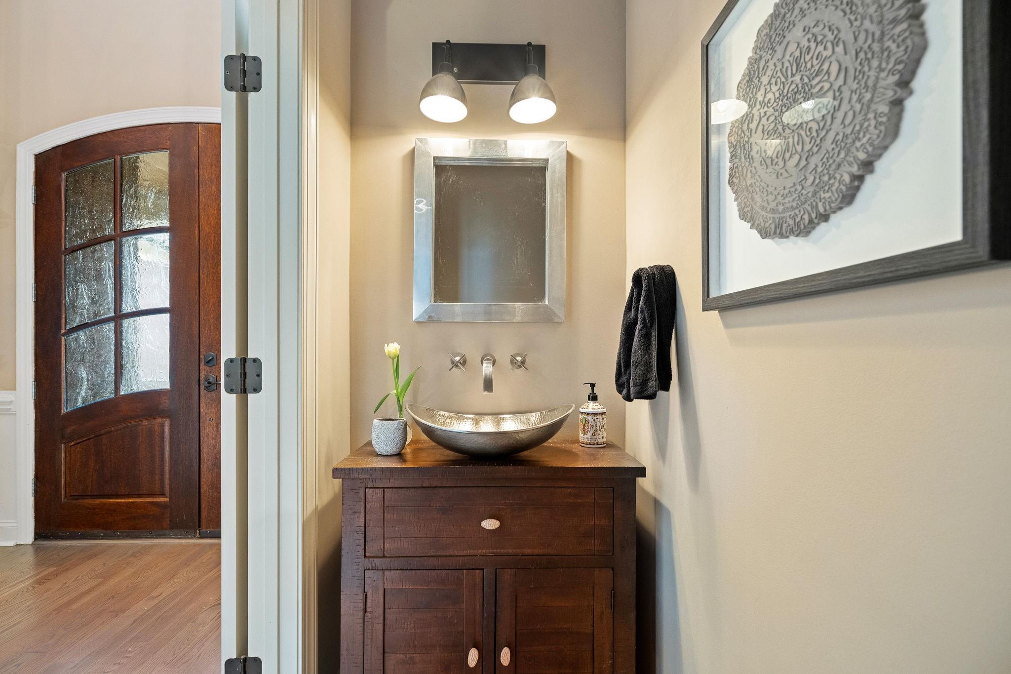 1070 Ridgeview Court