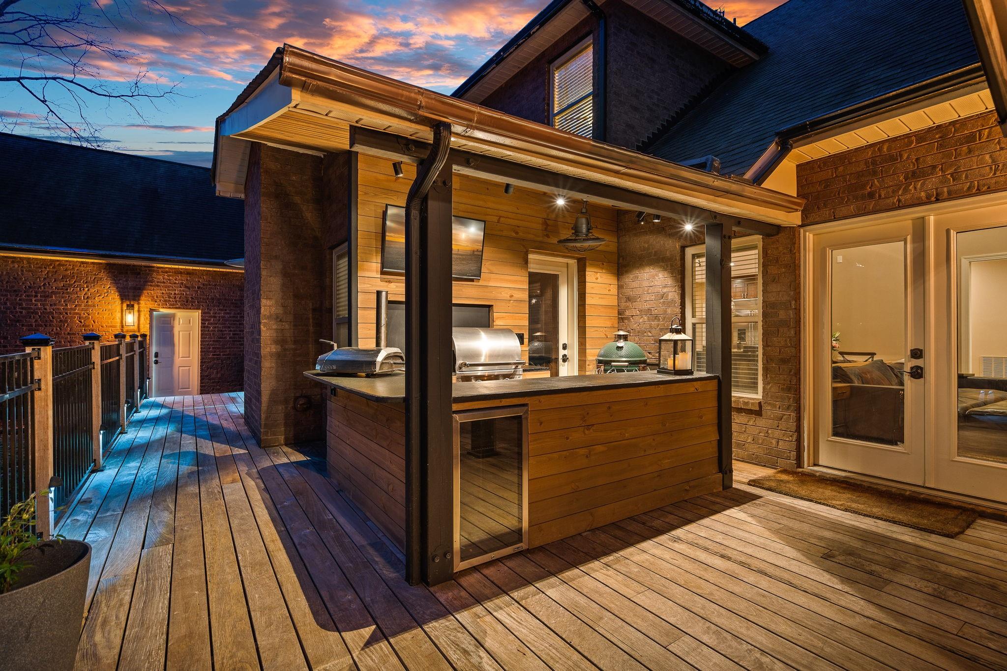 1070 Ridgeview Court