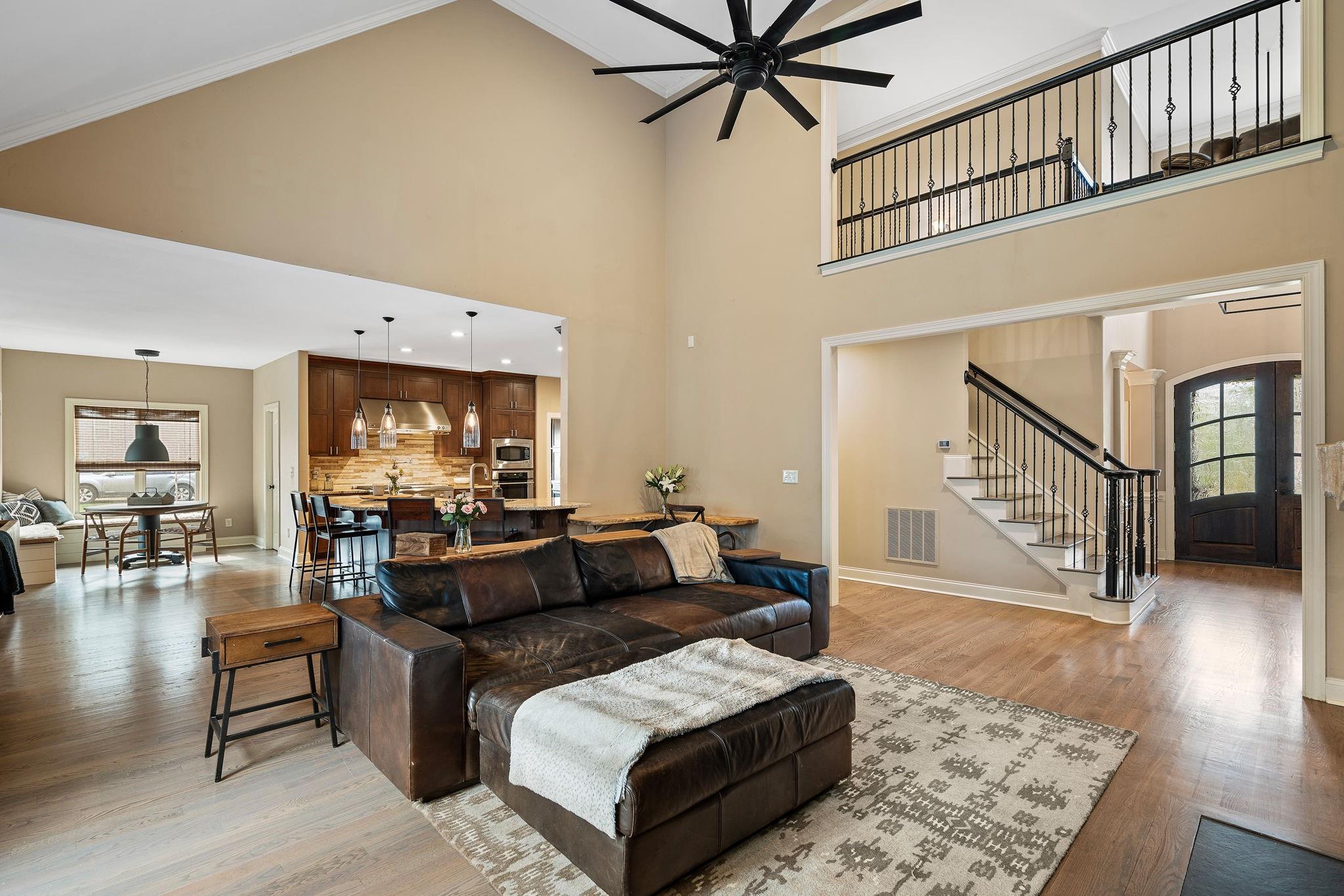 1070 Ridgeview Court