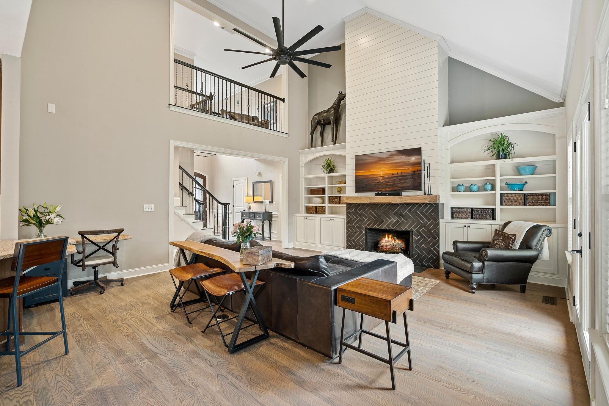 1070 Ridgeview Court