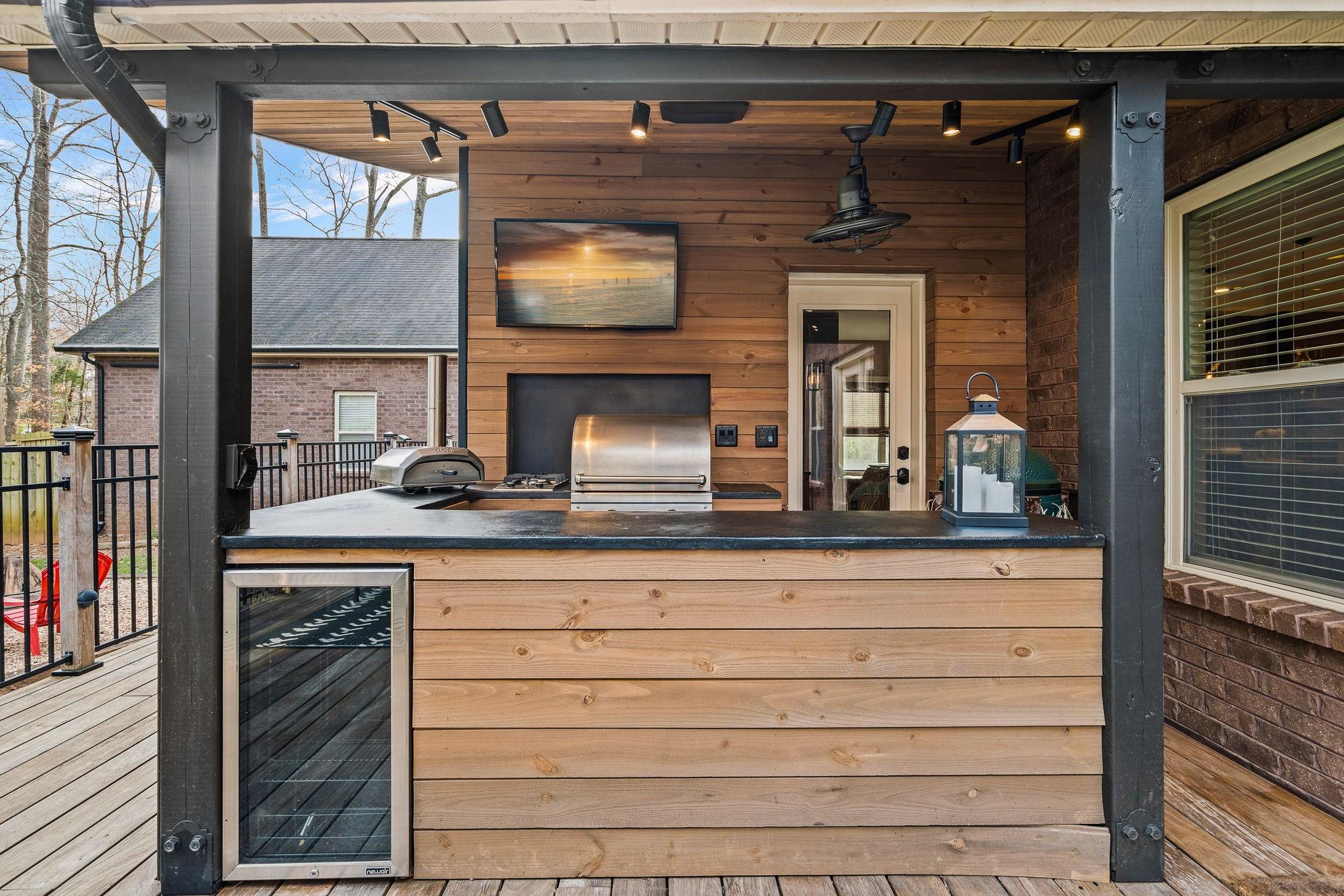 1070 Ridgeview Court