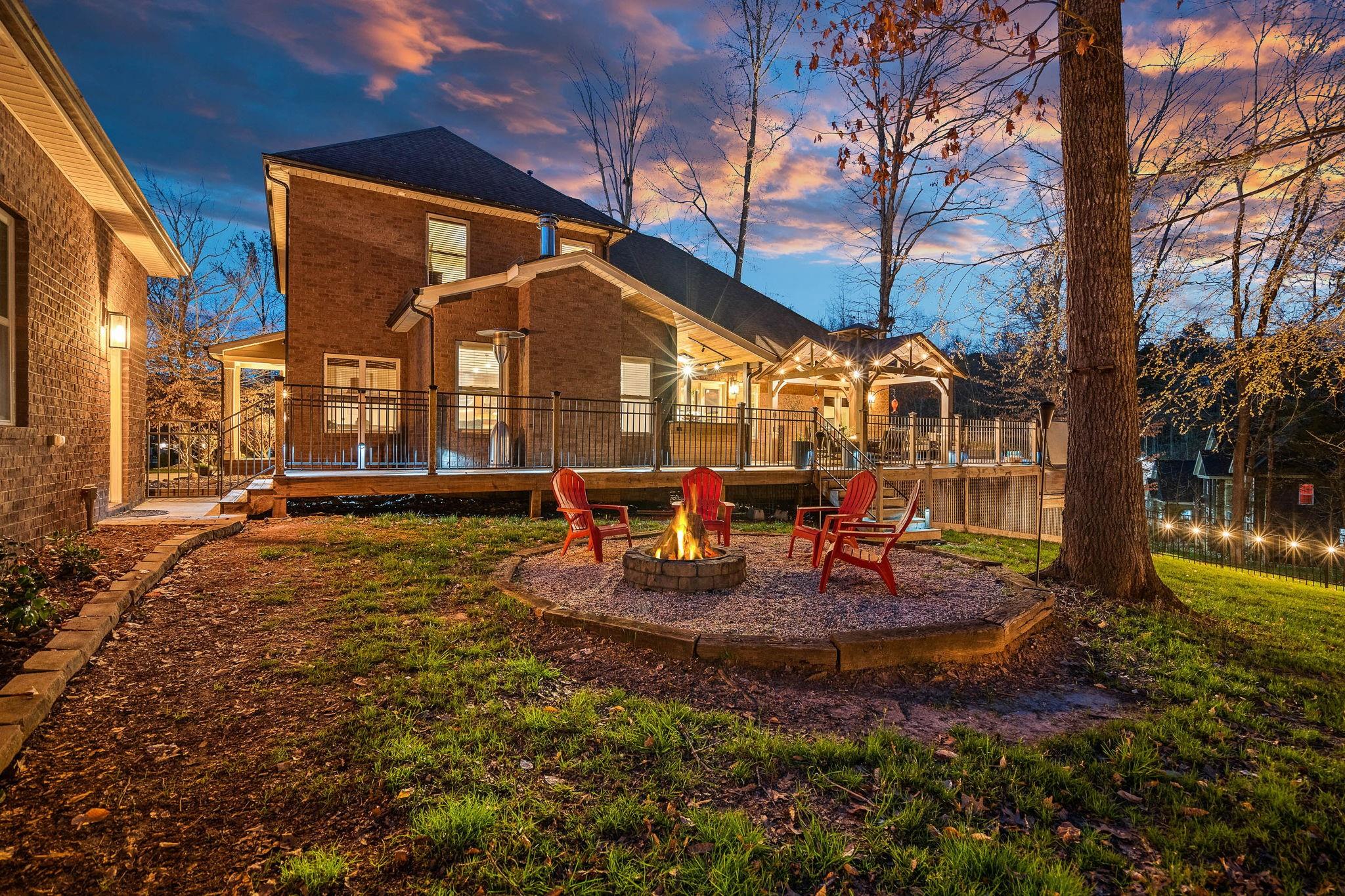 1070 Ridgeview Court