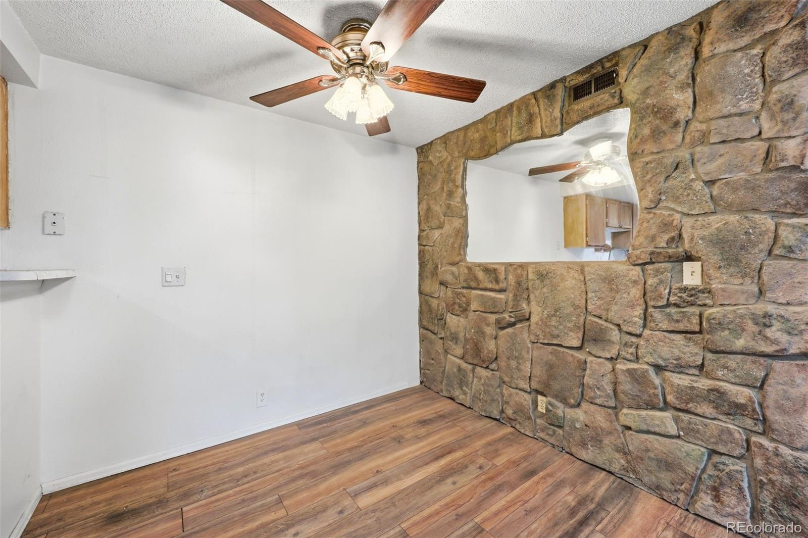 907 S Yampa Street Unit: 208