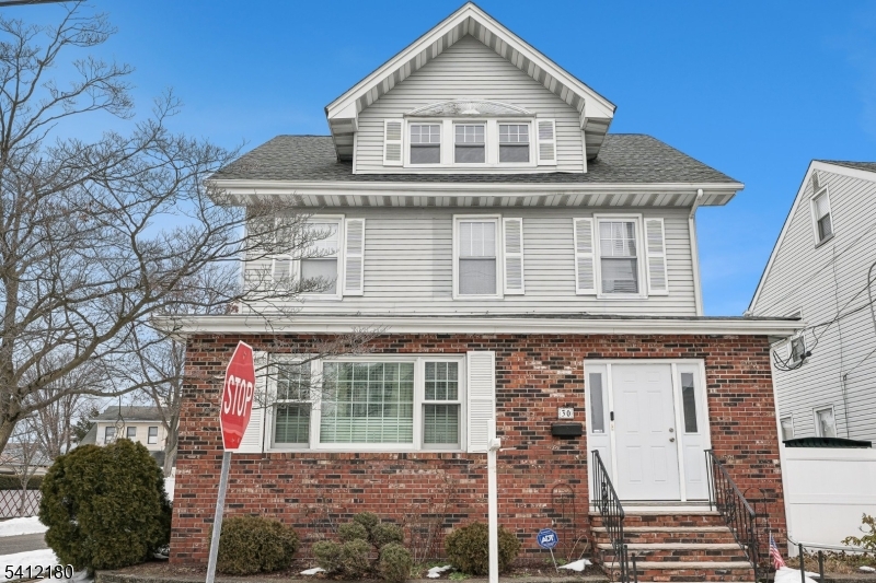 30 Lincoln Ave