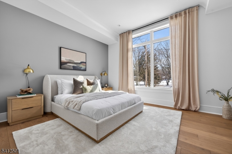 16-18 Paris Ave 3