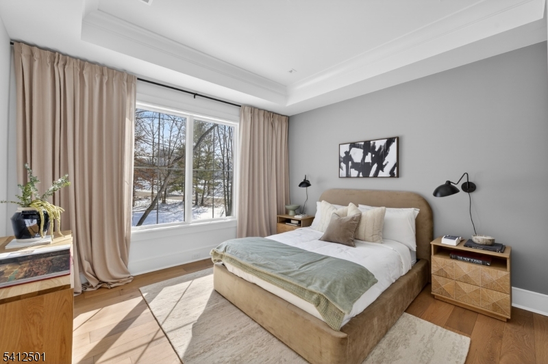 16-18 Paris Ave 3