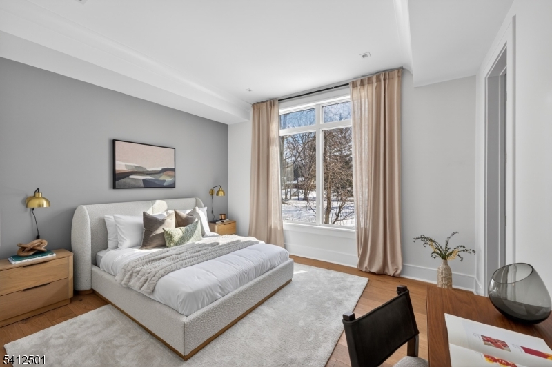 16-18 Paris Ave 3