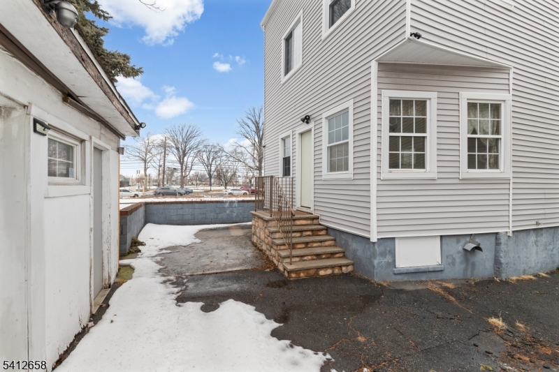 152-154 South Park 2