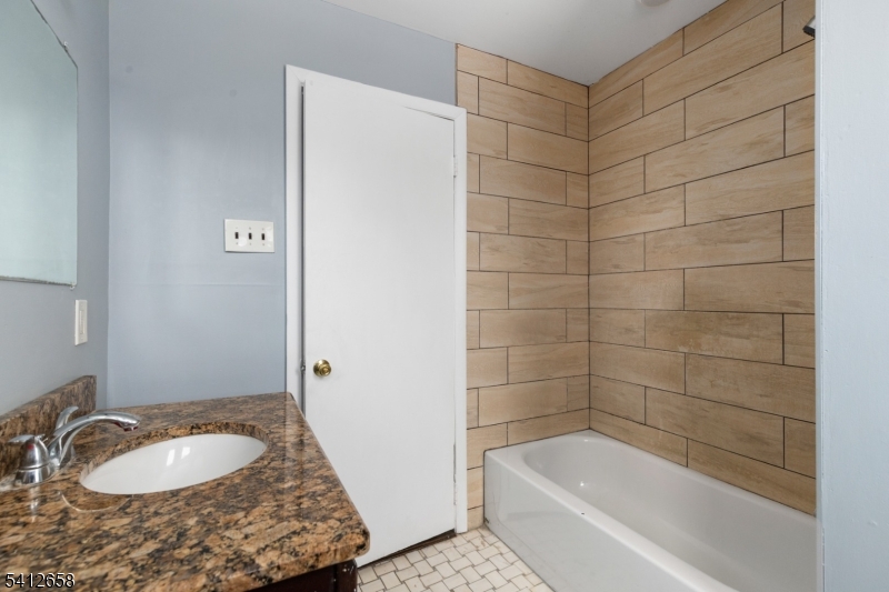 152-154 South Park 2