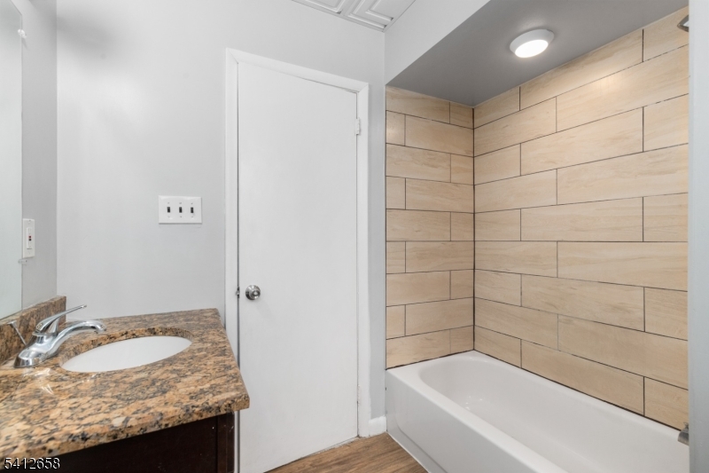 152-154 South Park 2