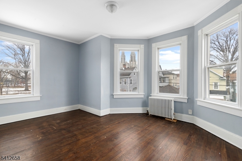 152-154 South Park 2