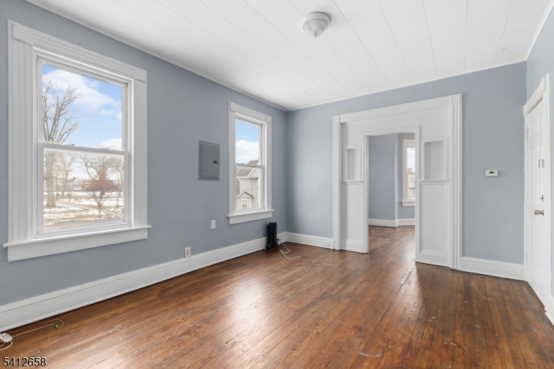 152-154 South Park 2