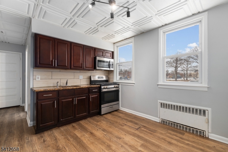 152-154 South Park 2