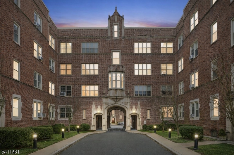 133 Summit Ave 16