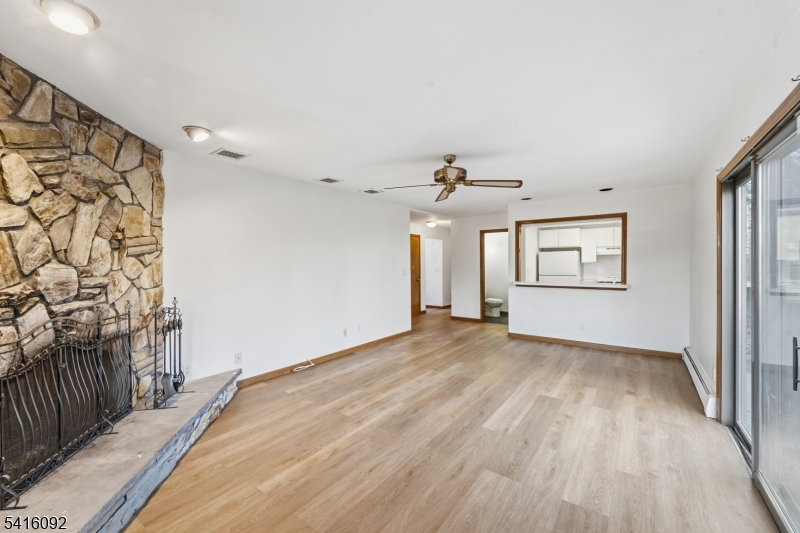 325 High St