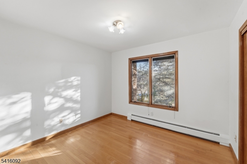 325 High St