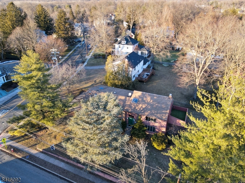 325 High St