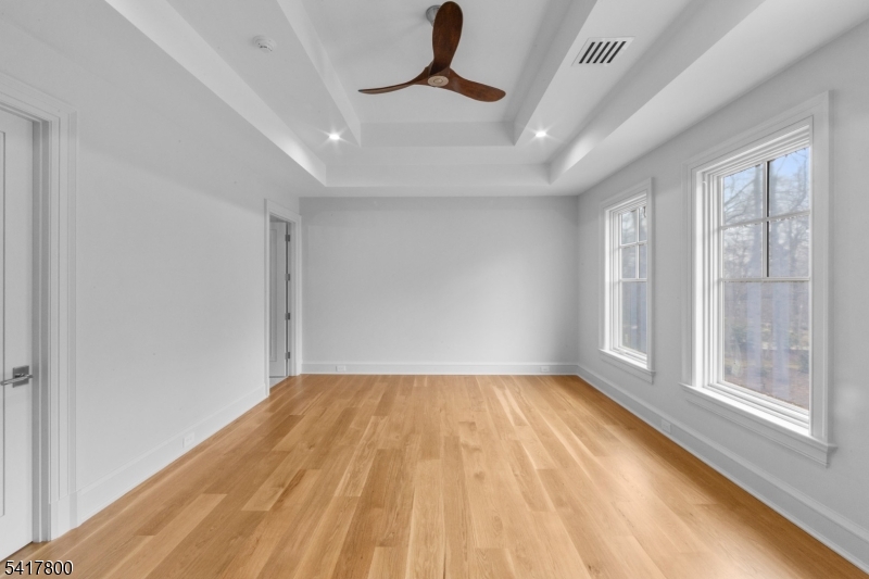 104 Chestnut Ridge Rd