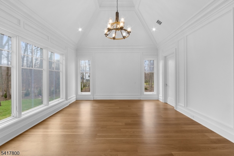 104 Chestnut Ridge Rd