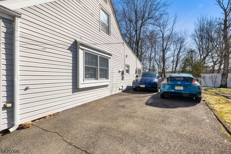 15 Nestro Rd