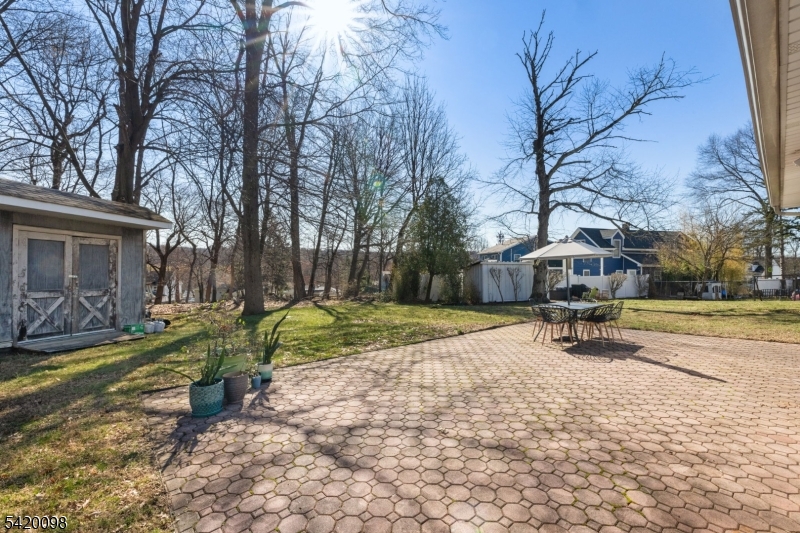 15 Nestro Rd