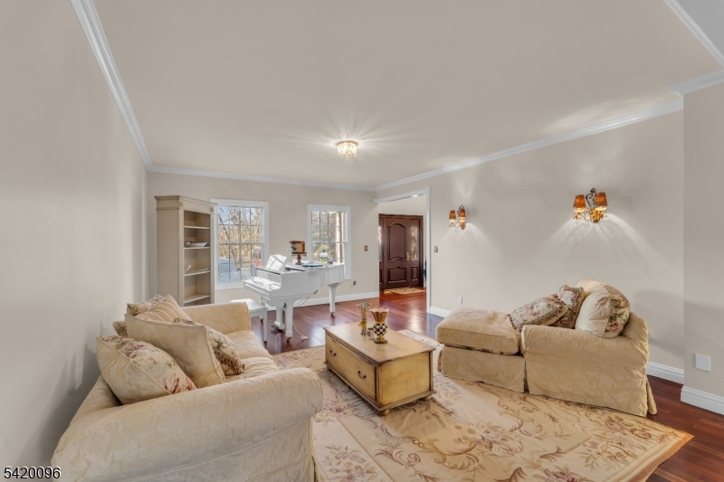 136 Tappan Rd
