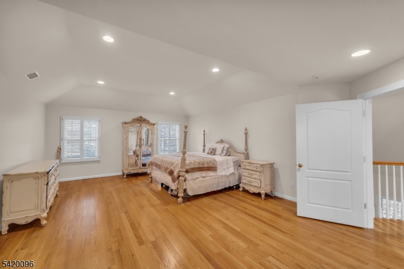 136 Tappan Rd