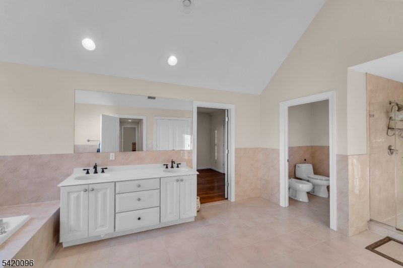 136 Tappan Rd