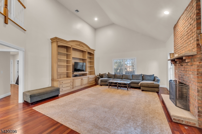 136 Tappan Rd