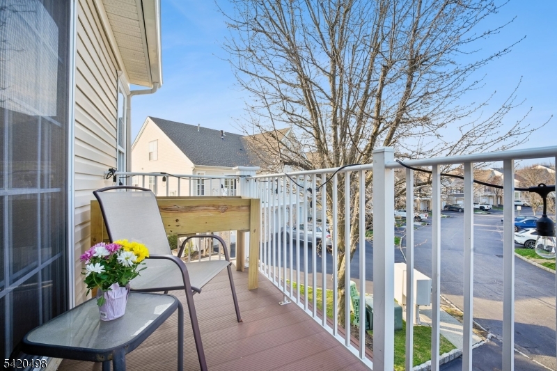 37 Mountainside Dr