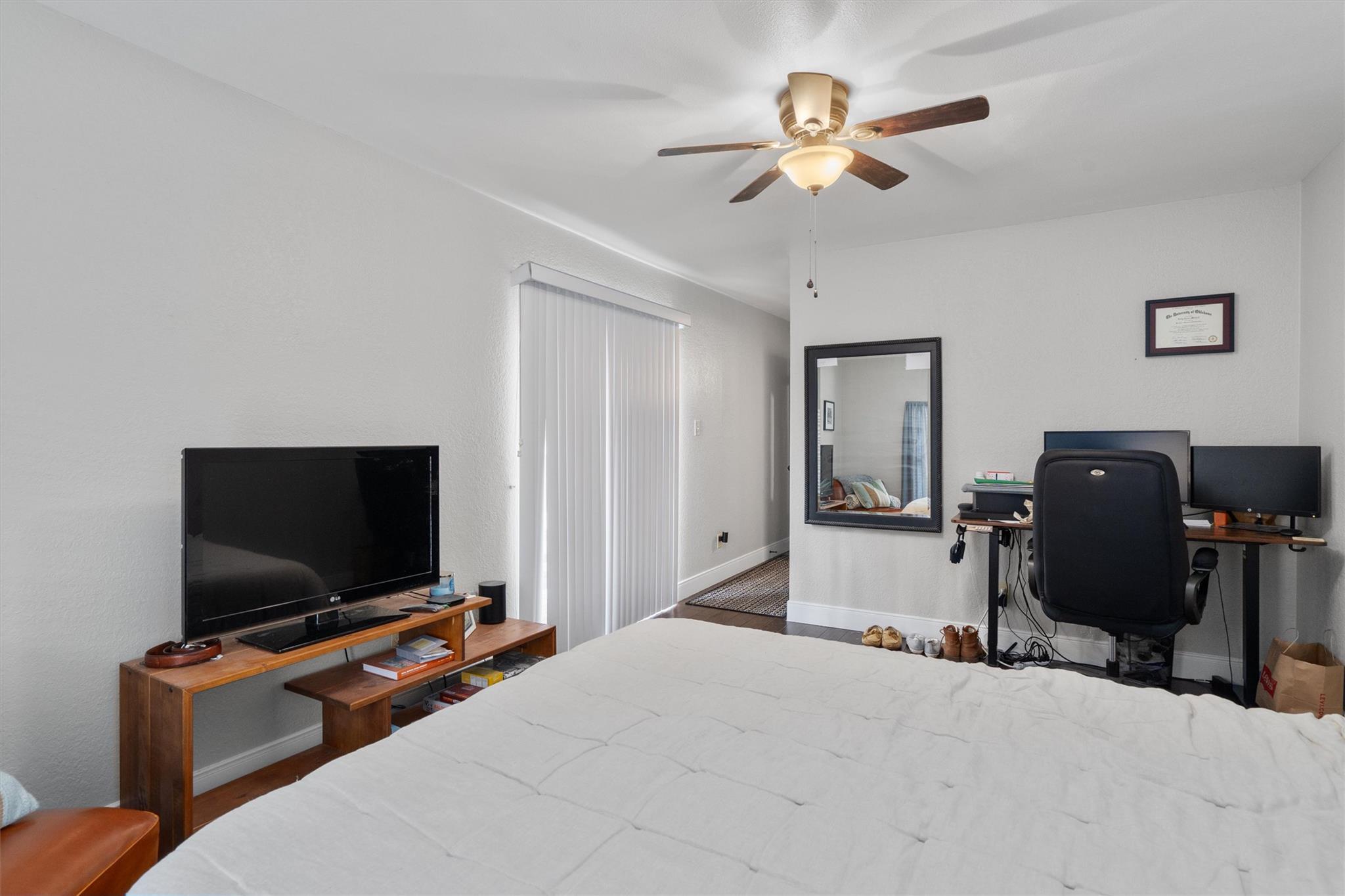 2414 Jones RD