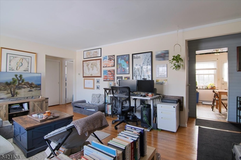 323 Pitney Pl 323