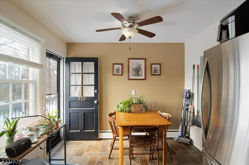 323 Pitney Pl 323