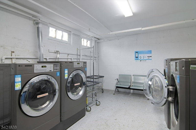 323 Pitney Pl 323