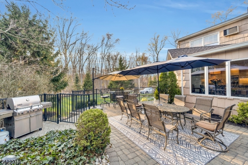 60 Parkhill Rd