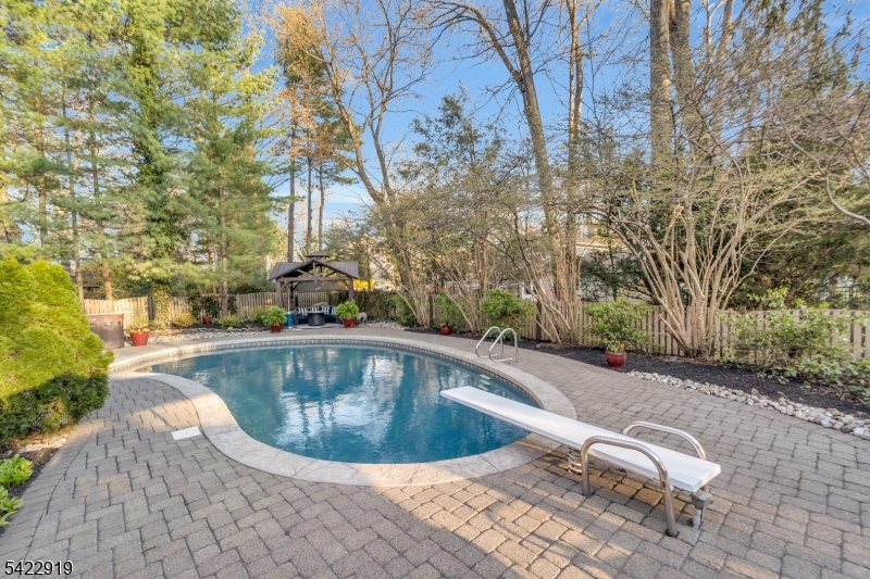 60 Parkhill Rd
