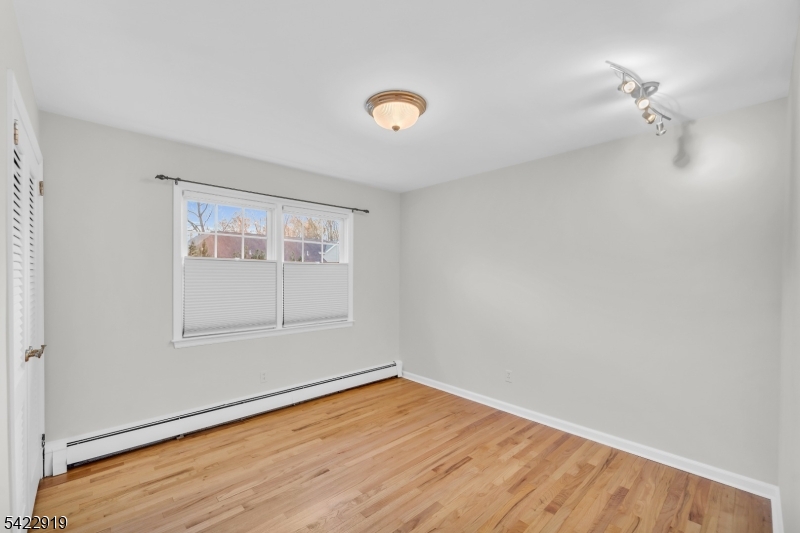 60 Parkhill Rd