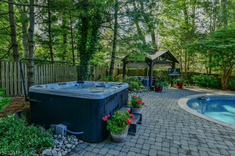 60 Parkhill Rd
